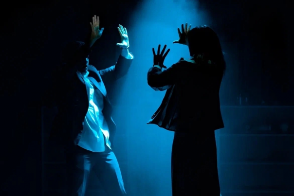 Зуб за зуб (по пьесе Бог резни)