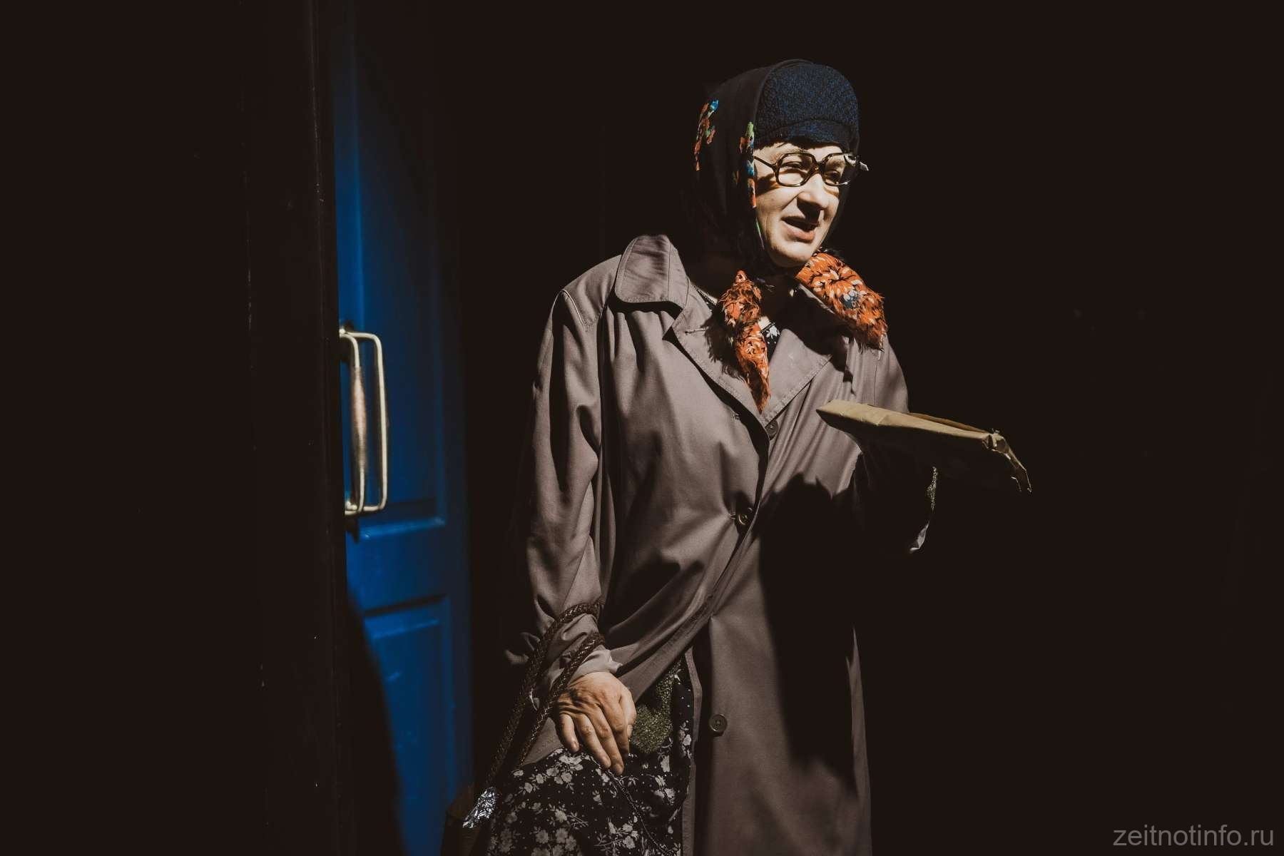 С кошёлочкой