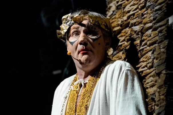 Истребление тиранов