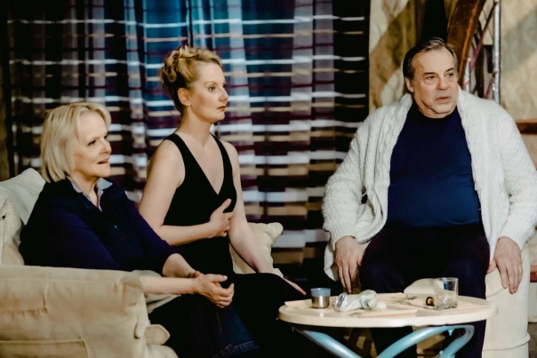 Выпивая в одиночестве