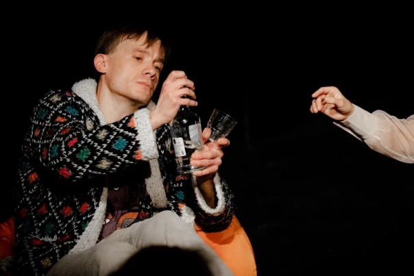 Зуб за зуб (по пьесе Бог резни)