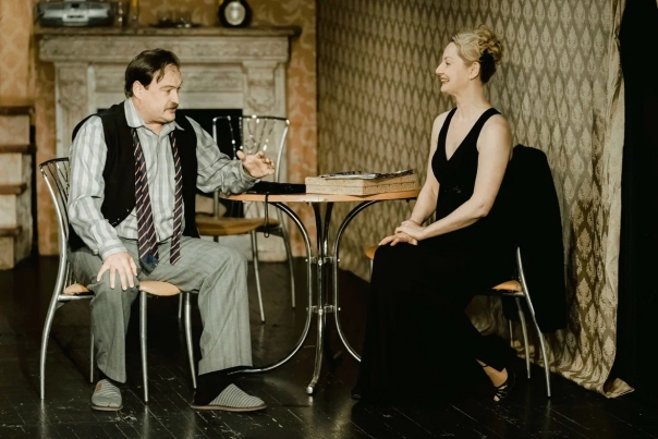 Выпивая в одиночестве