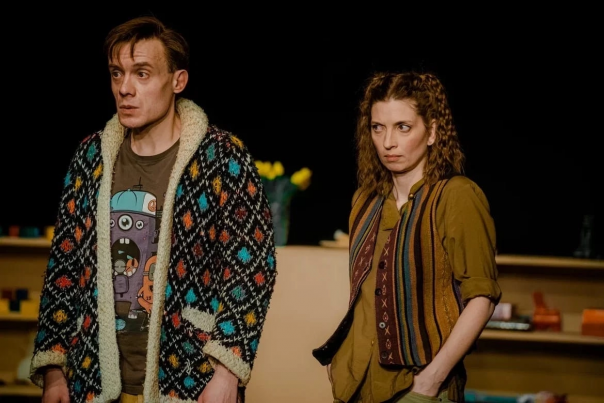 Зуб за зуб (по пьесе Бог резни)